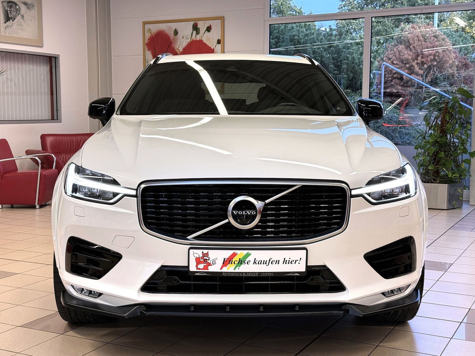 Fahrzeugabbildung Volvo XC60 R Design T6/Black/360°/Sound/ACC/Spur/Ahk