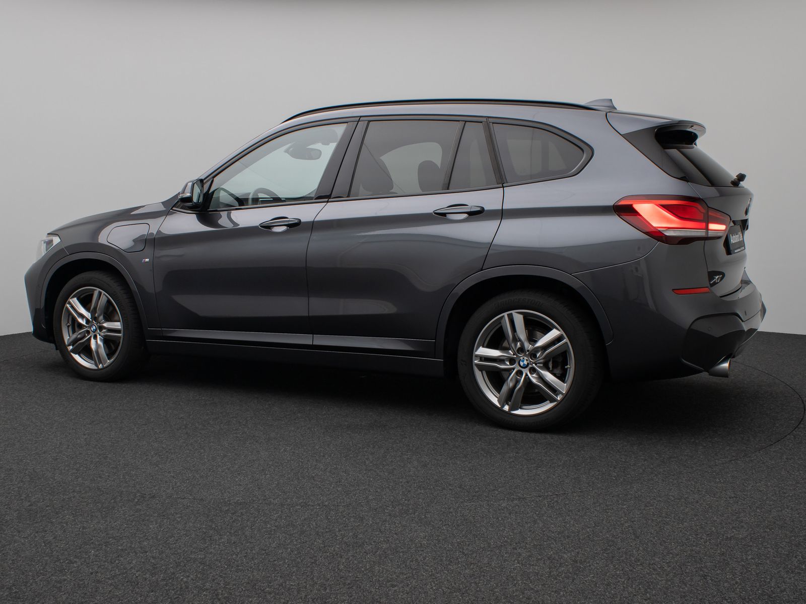 Fahrzeugabbildung BMW X1 xD25e M Sport Panorama DAB Navi LED 18Zoll