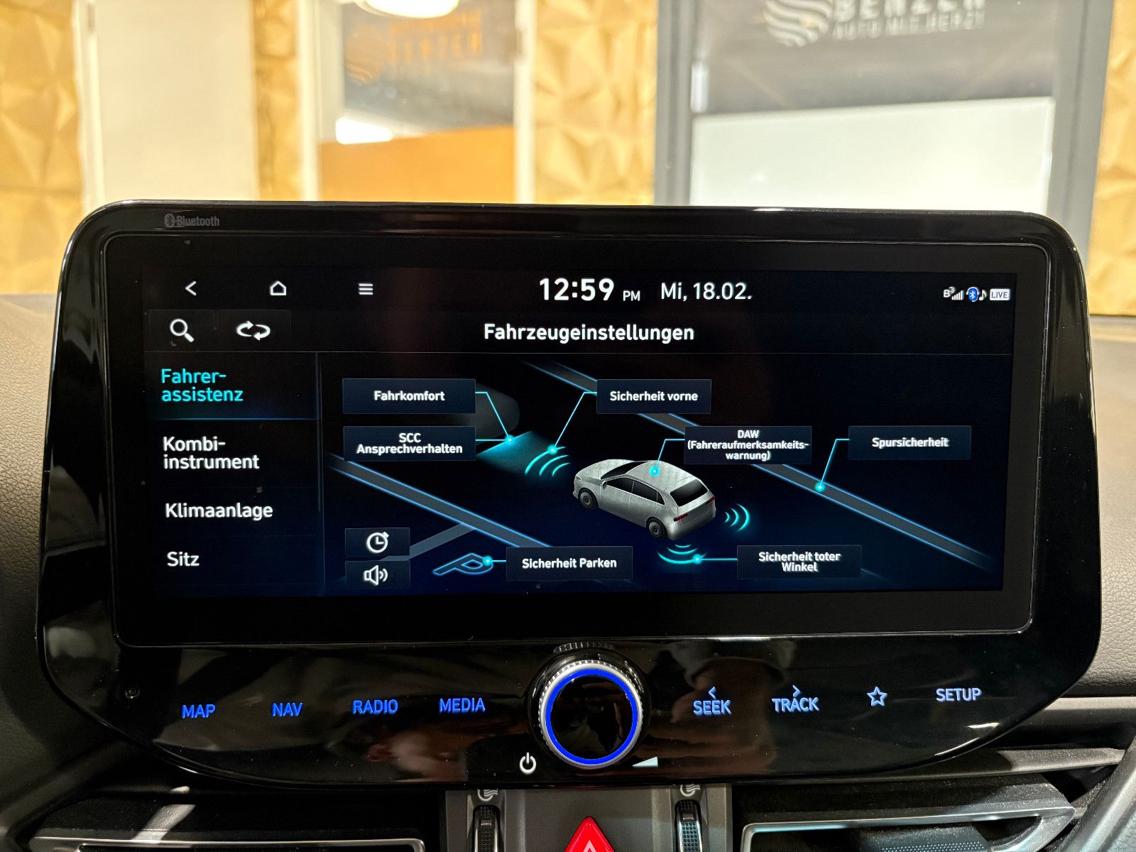 Fahrzeugabbildung Hyundai i30 CW /AUTOMATIK/MEMORY/LEDER/1-HAND/HEIZ-LENKR