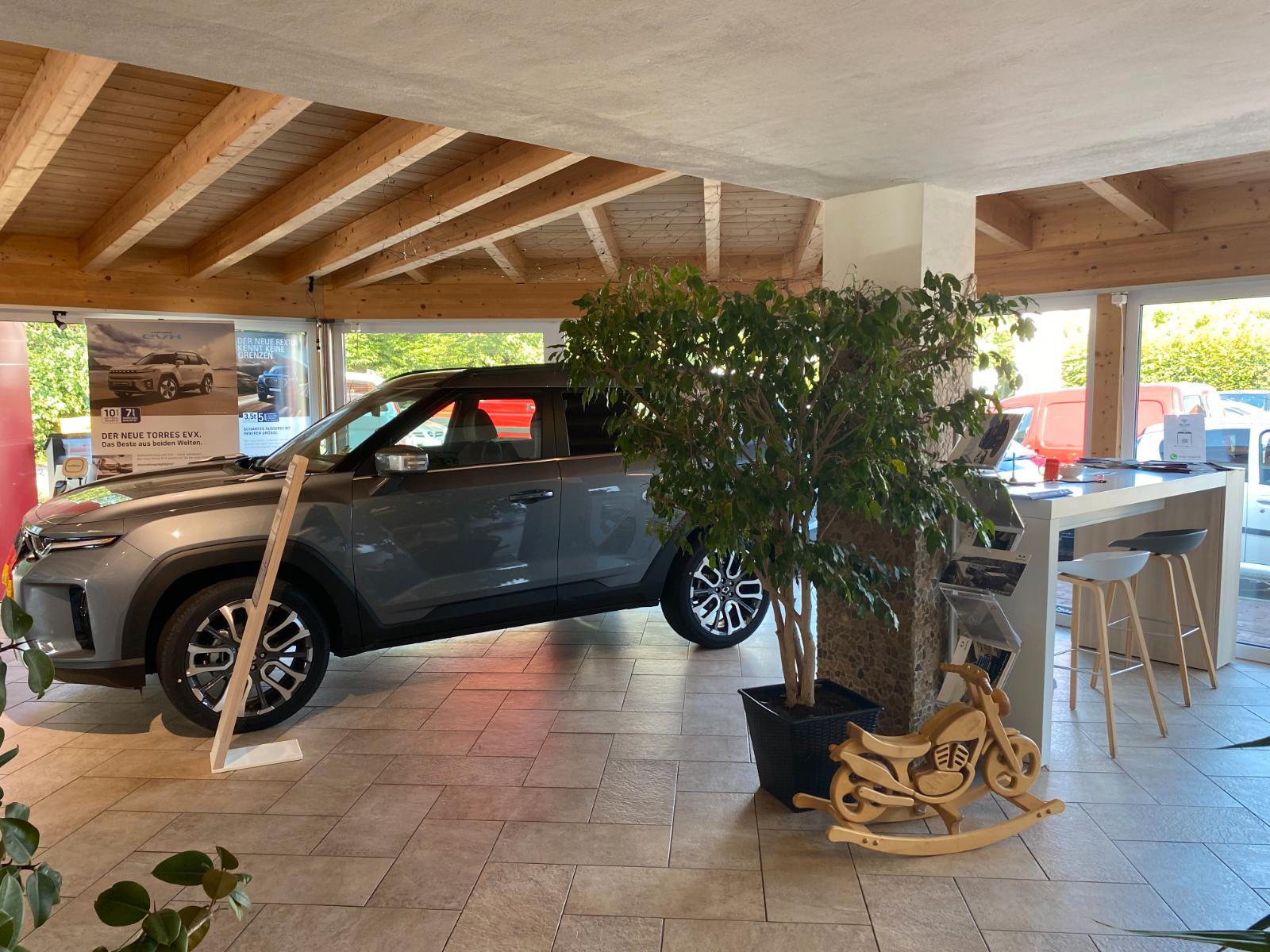 showroom-image-bottom