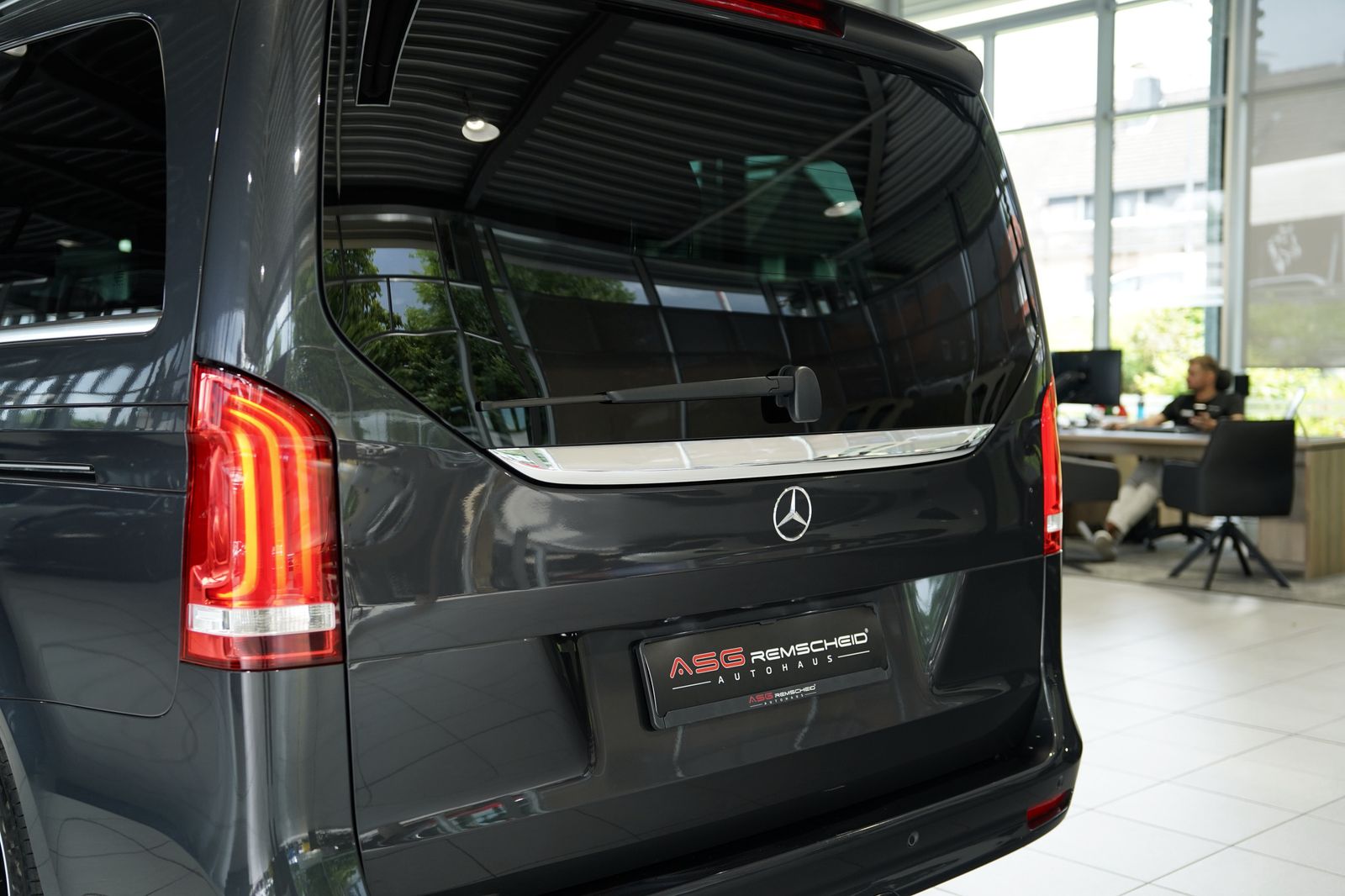 Mercedes Benz V 300
