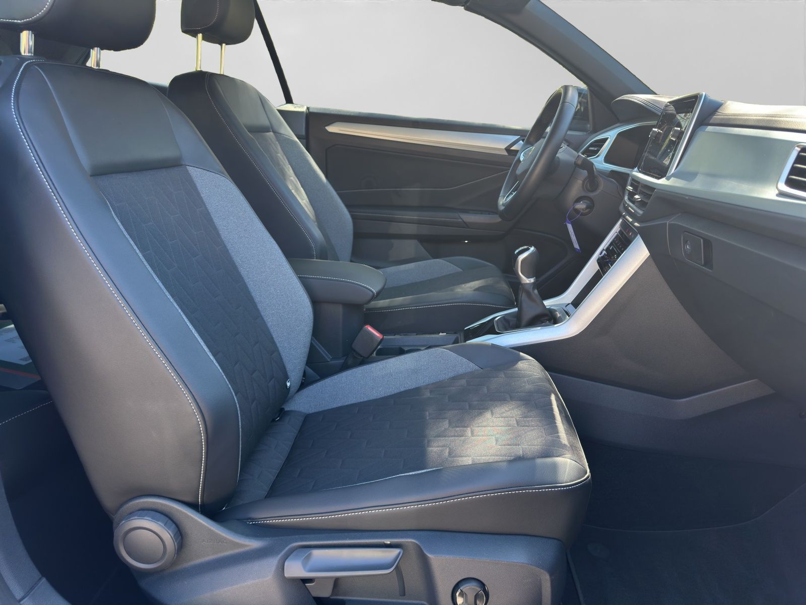 Volkswagen T-Roc - Bild 5
