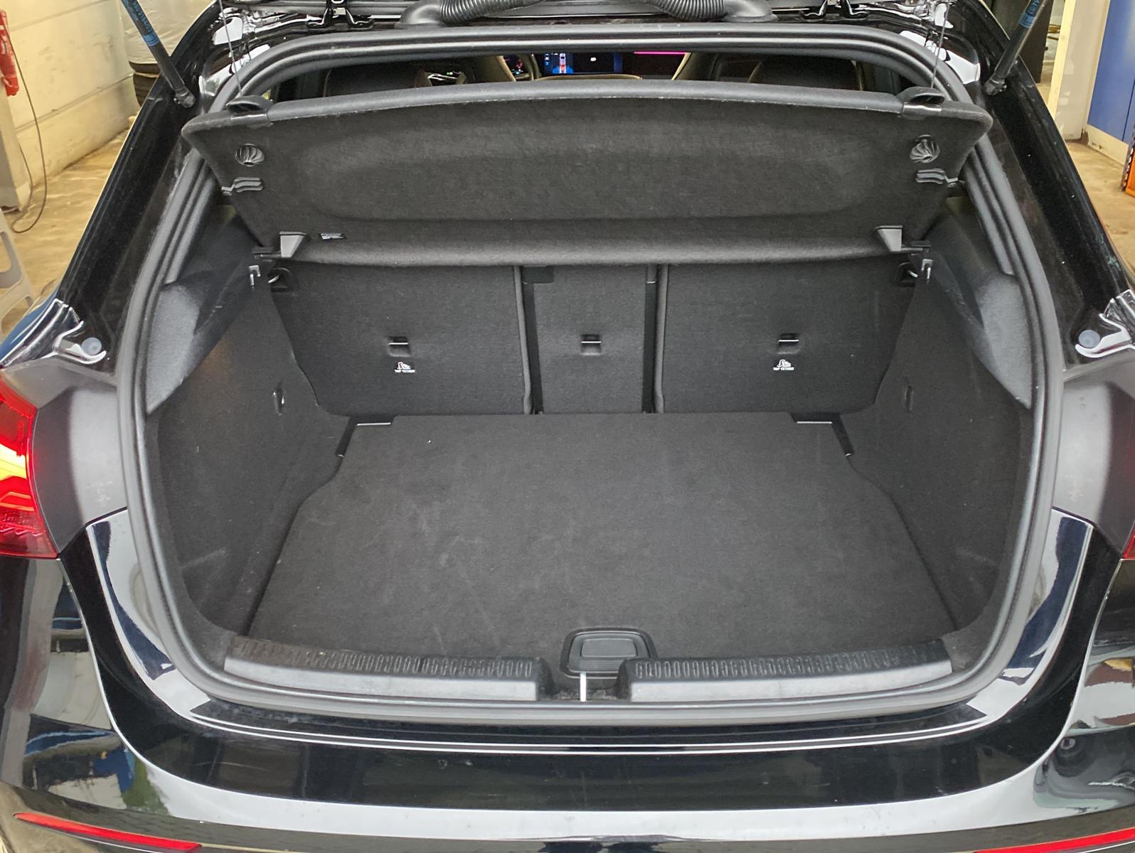 Mercedes-Benz A-Class AMG Line 7G Tronic*Navi*DAB*KeyGo*MBUX*, миниатюра 23