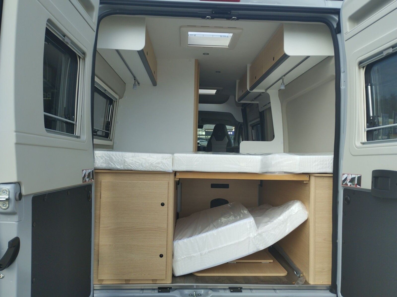 Fahrzeugabbildung Sunlight Adventure Cliff 600 Automatik, Dörr Edition, LTE
