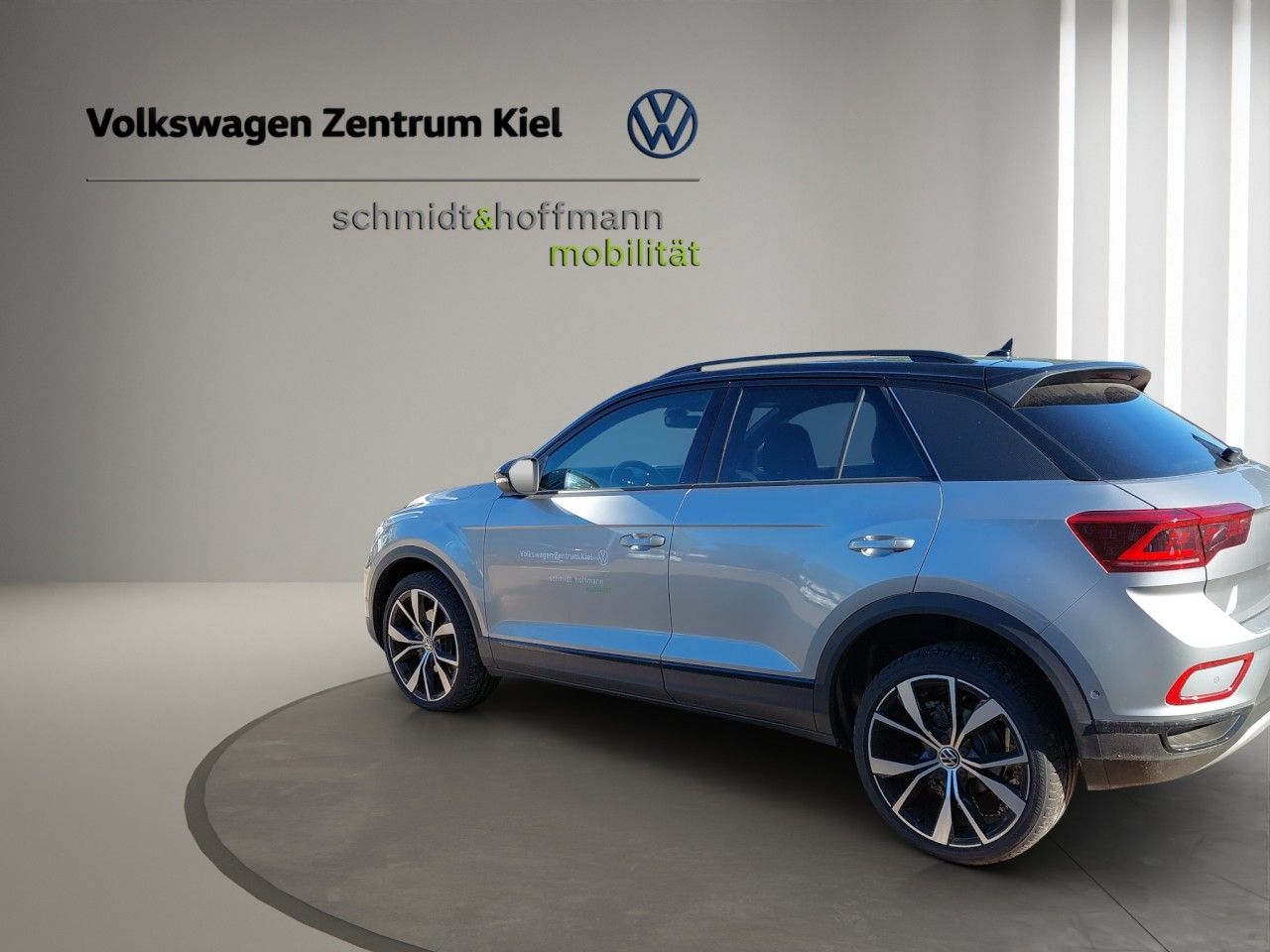 Volkswagen T-Roc Style 1.5 TSI PANO AHK ACC PDC RFK CARPLAY foto 4