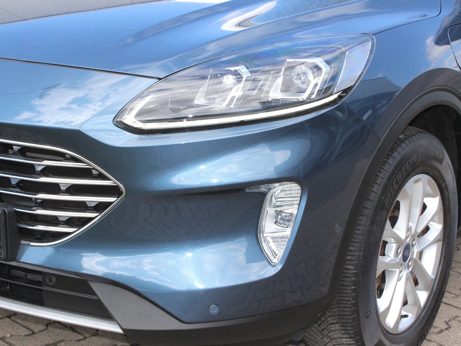 Fahrzeugabbildung Ford Kuga Plug-In Hybrid Titanium 2,5 Duratec