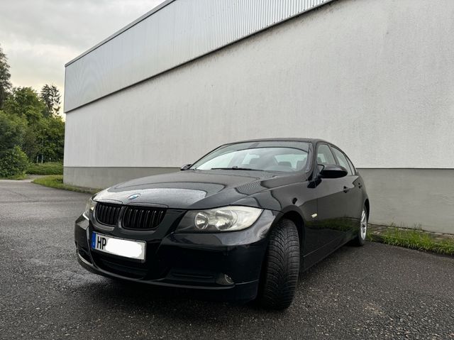 BMW 318i -