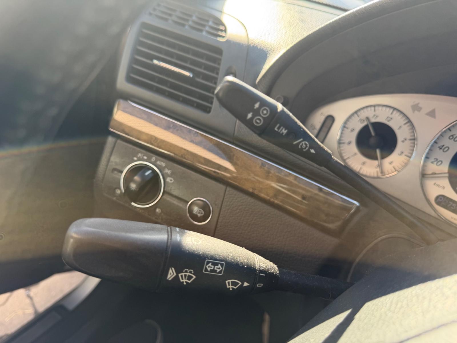 Mercedes-Benz E270 2005 — photo 22