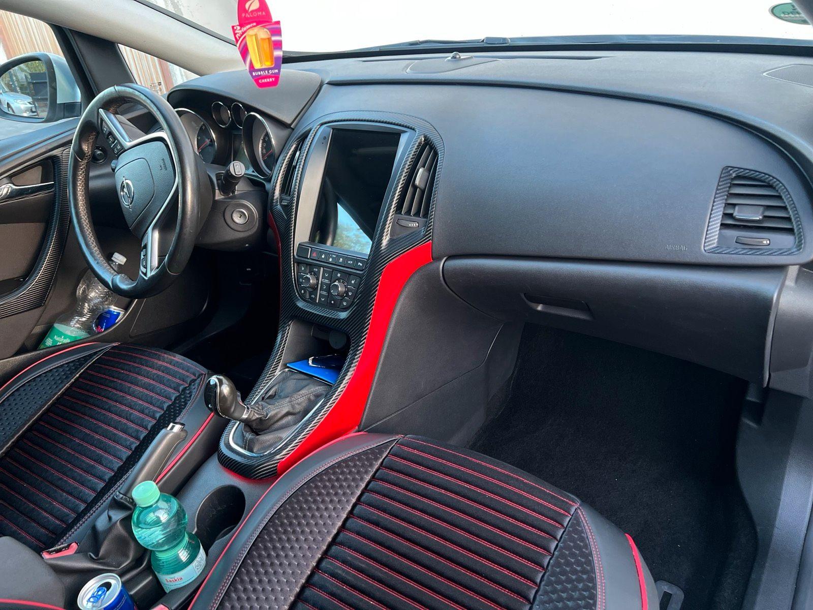 Opel Astra 2011 — photo 8