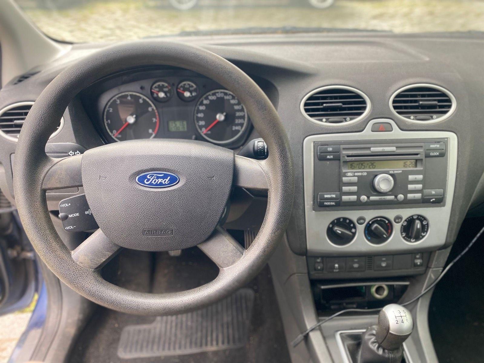 Ford Focus 2006 — photo 11