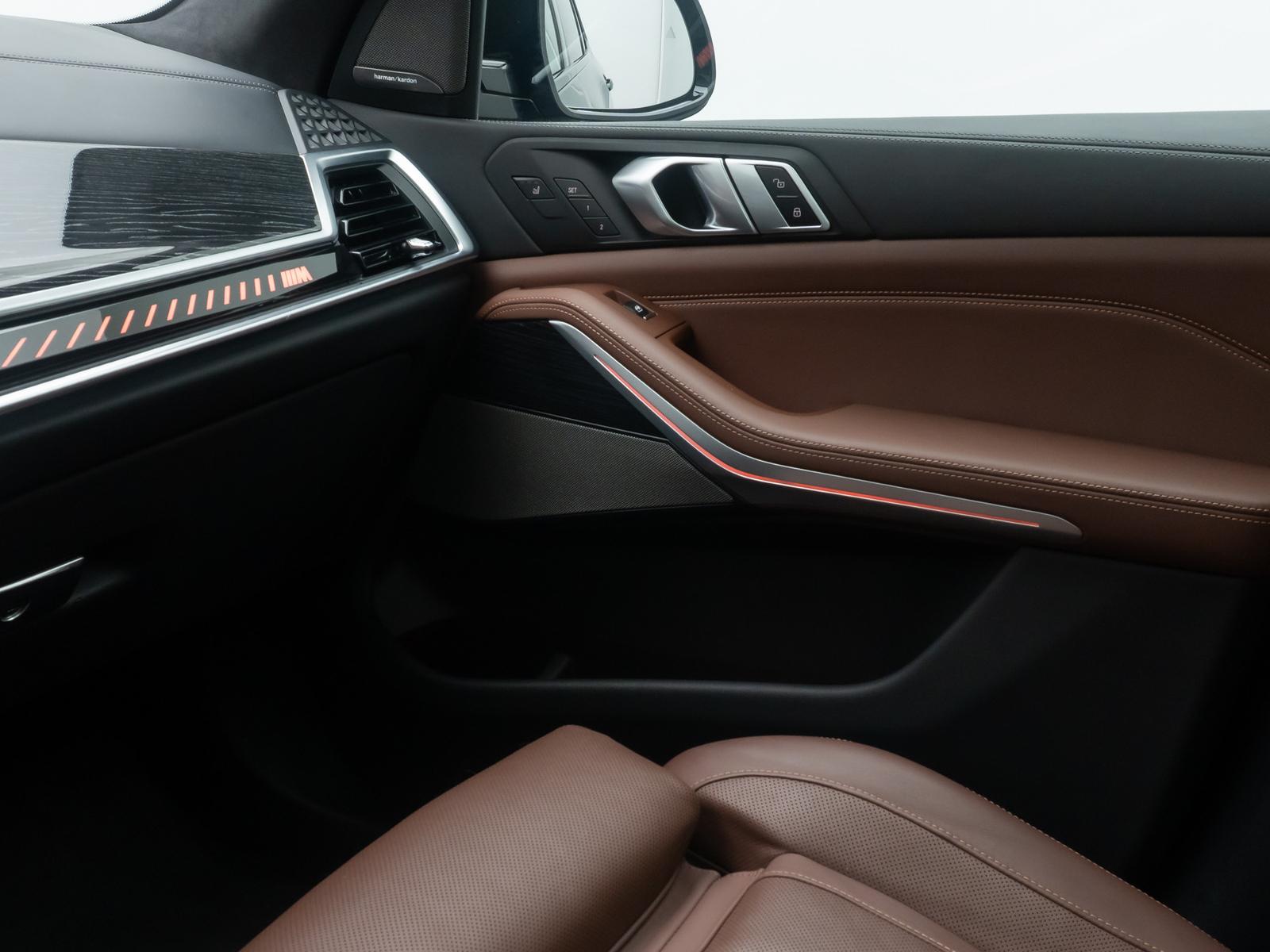 BMW X5 M60i SkyLoung 360° H/K Massage Individual 22"