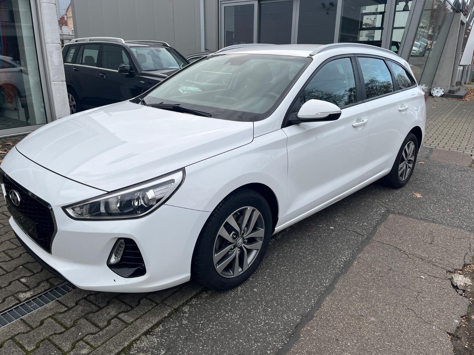 Hyundai i30 1.4 T-GDI Style DCT NAVI Klima