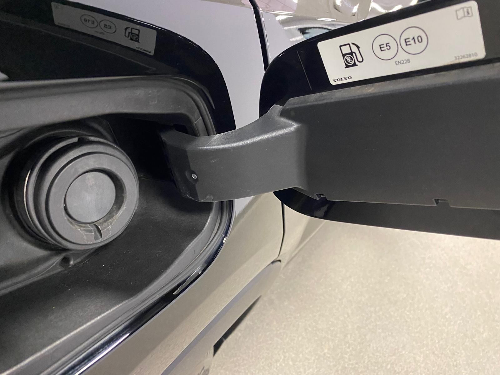 Fahrzeugabbildung Volvo XC40 KLIMA+RFK+PDC+NAVI+SITZHEIZ+4x4+AHK+ALU+LED