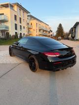 Mercedes-Benz C 200 4MATIC Autom. - - Cars in München: Sportwagen