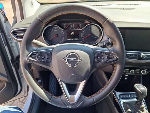 Crossland INNOVATION 1.2 Turbo NAVI ALLWETTER SH