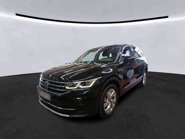 Volkswagen Tiguan Elegance2.0TDI DSG Matrix Navi SHZ Pano