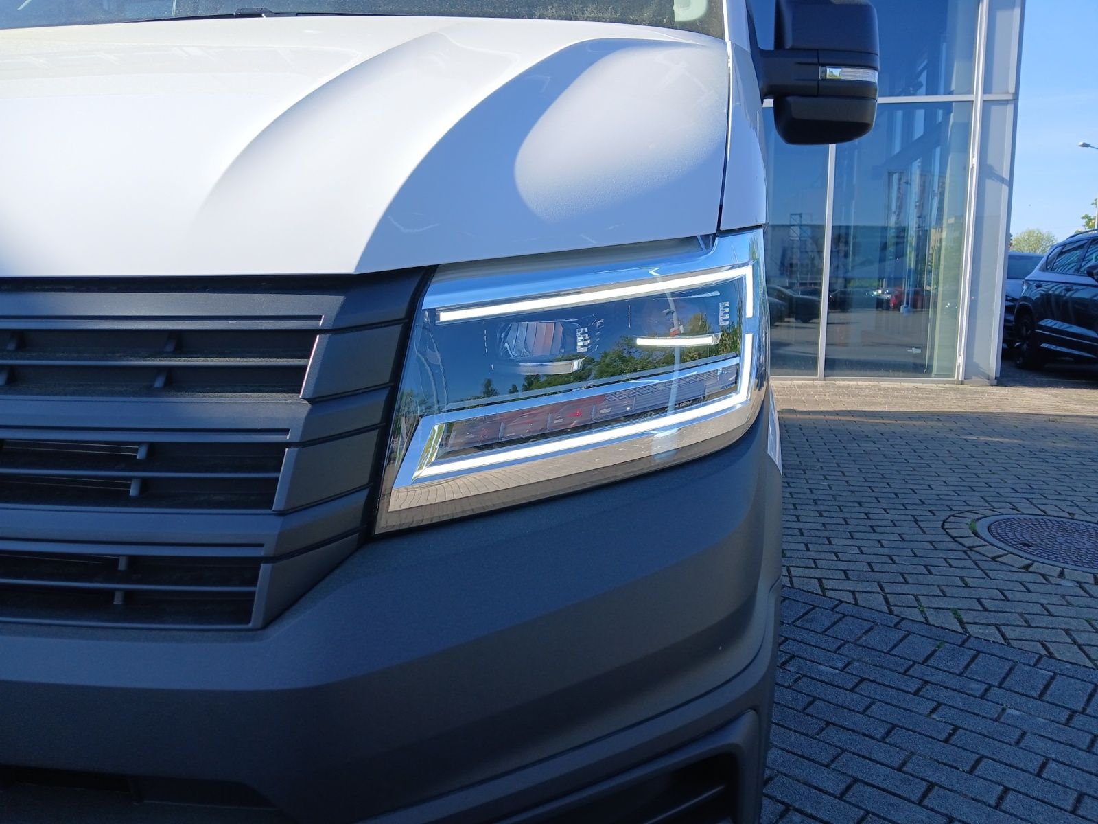 Fahrzeugabbildung Volkswagen Crafter Kasten TDI 130 kW MR 4 MOTION TLED RearV