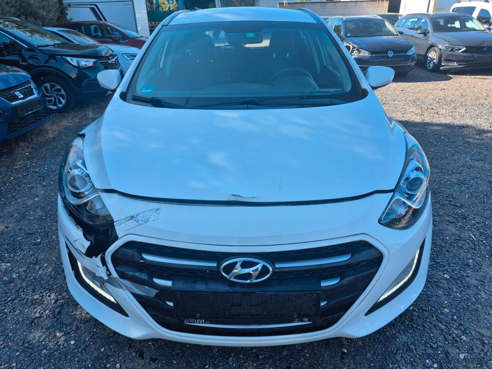Hyundai i30 cw blue Classic Klima 2.Hand