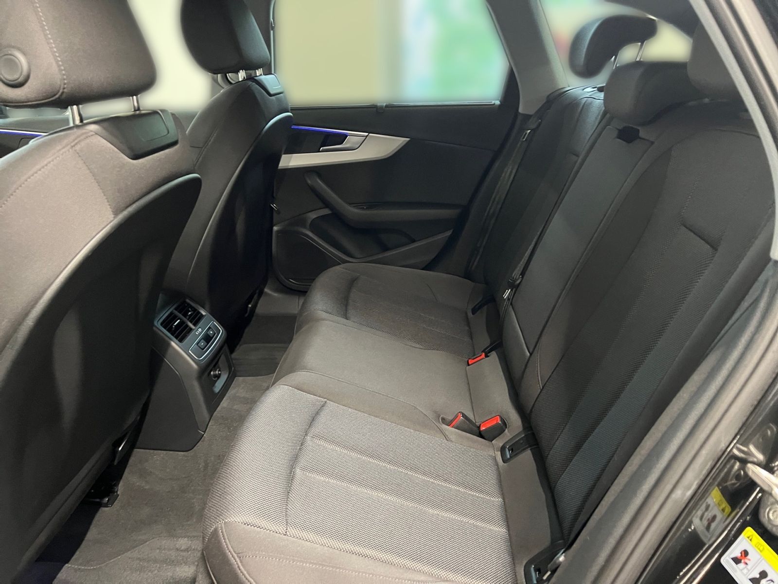 Audi A4 - Bild 10