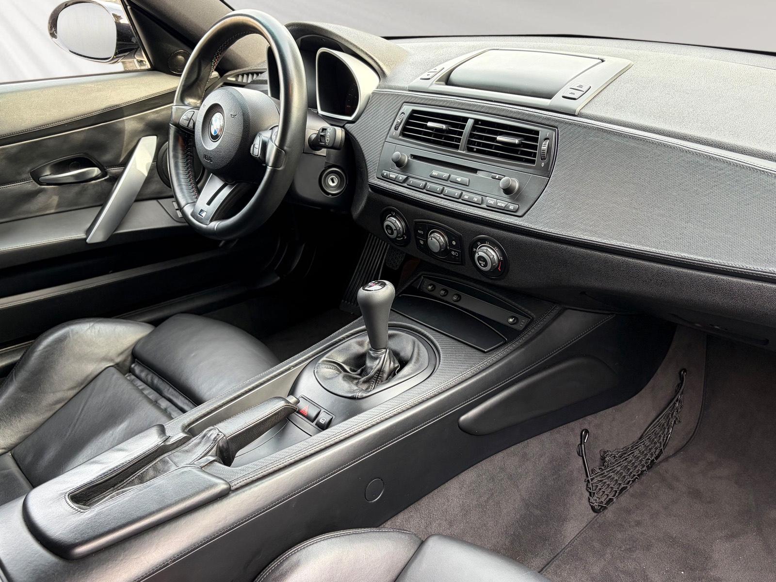BMW Z4 M Coupé 3.2 343 ch • Boîte manuelle 6 • Sièges Sport M & chauffants - Régulateur • Cuir • GPS
