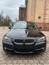 BMW 335i Lim. Licht-Paket /Ablage Paket / PDC - BMW 335 aus 2011: 335i