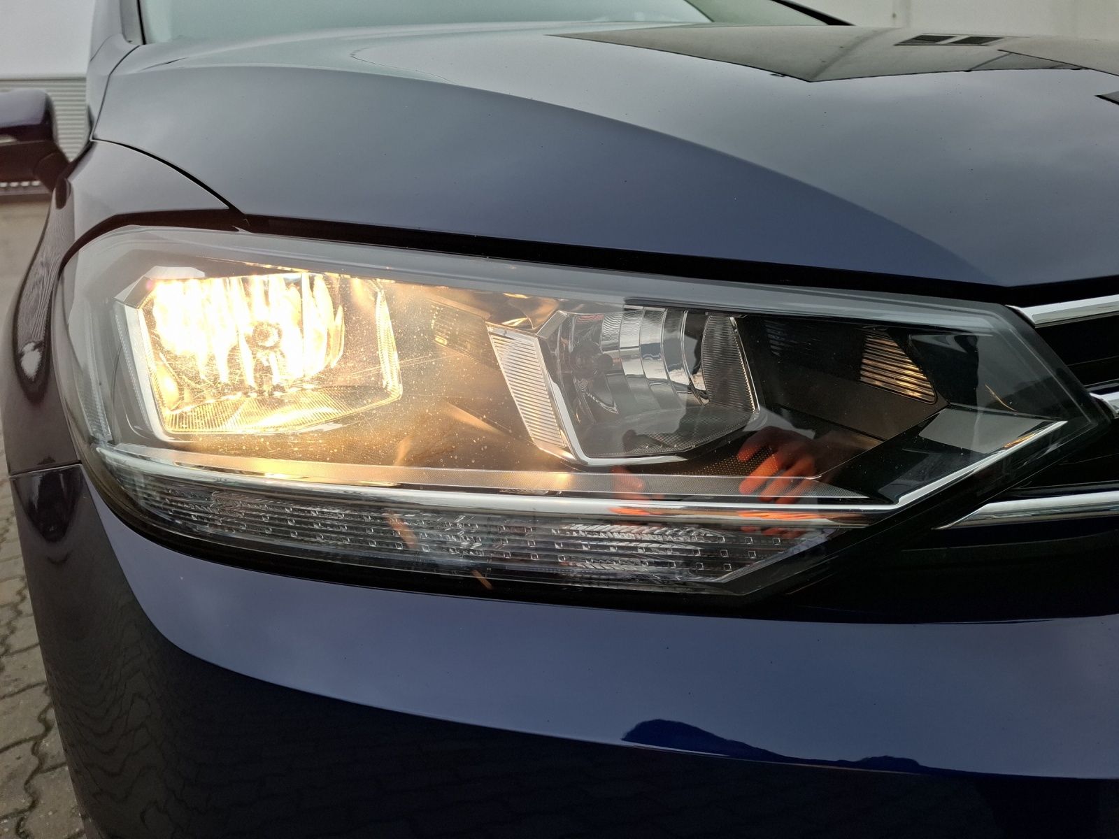 Fahrzeugabbildung Volkswagen Touran TDI Comfortline KLIMA PDC LM SH DAB