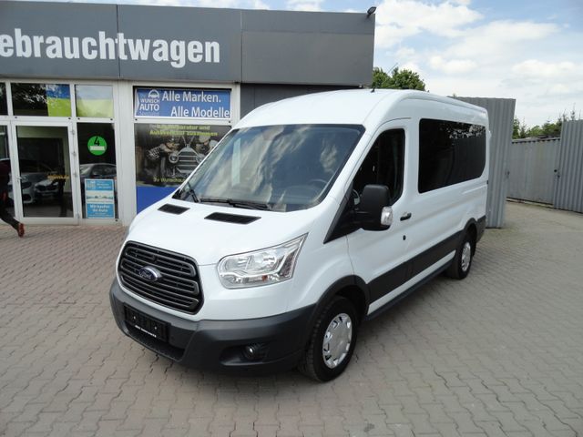 Fotografie des Ford Transit