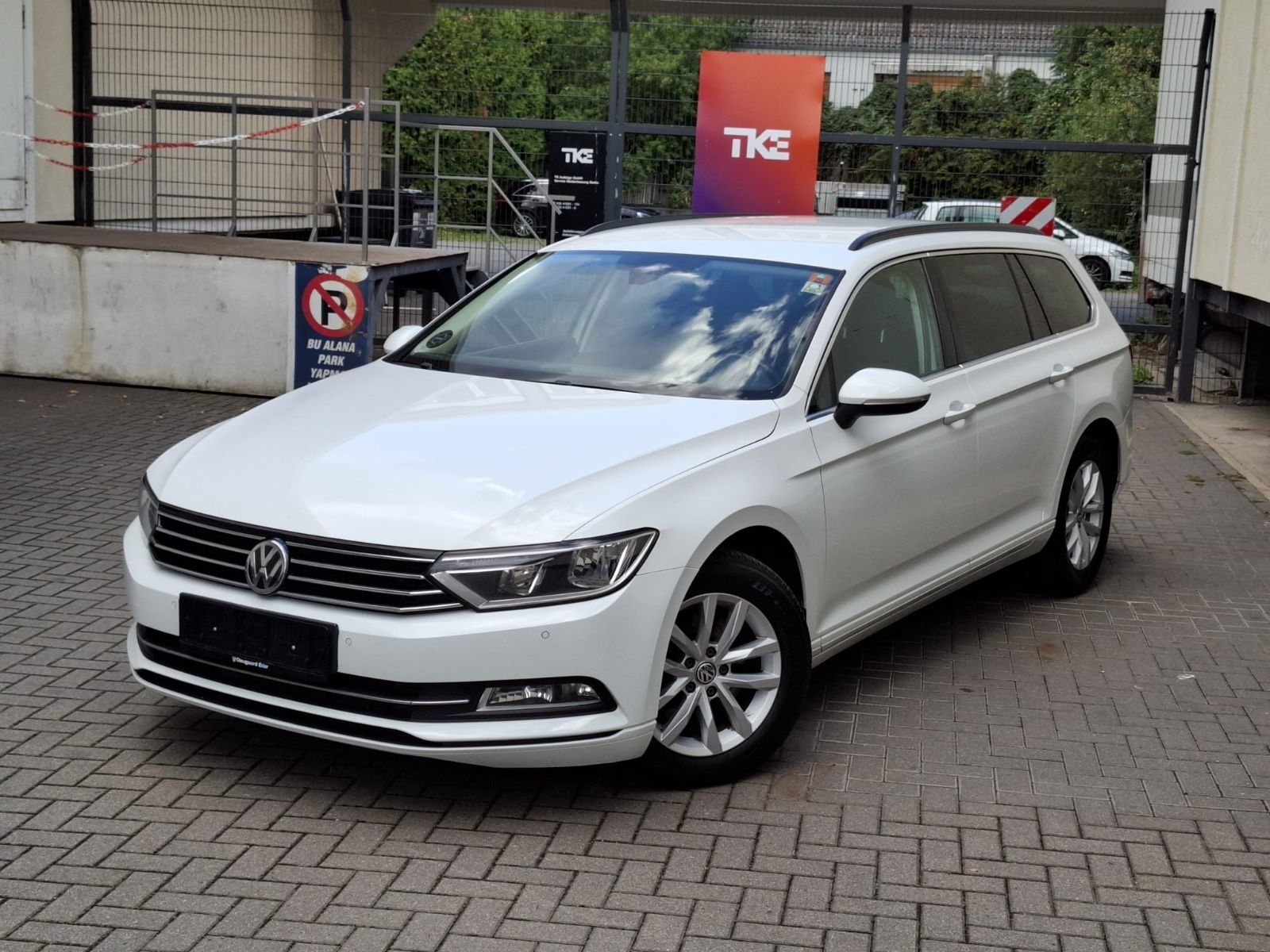 Volkswagen Volkswagen Passat Variant Comfortline VIRTUELL AHK
