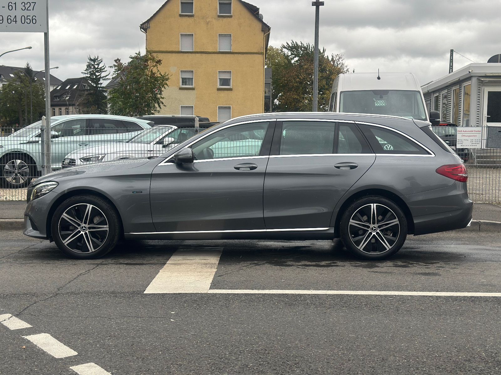 Fahrzeugabbildung Mercedes-Benz C 300 T de AVANTGARDE*1.HAND+AHK+VM.*