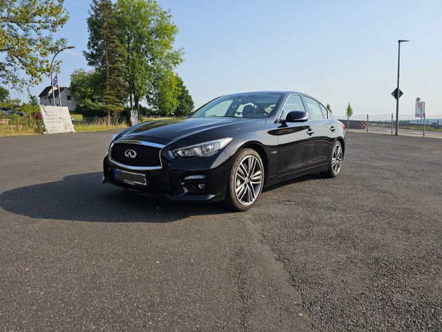 INFINITI Q50