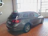Opel Astra J Sports Tourer Innovation-SD/AHK/NAVI - Opel Astra aus 2011: Tourer