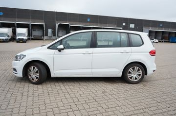 Volkswagen Touran - 4