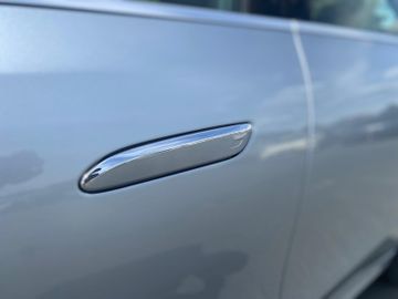 Mercedes E 200 - 12