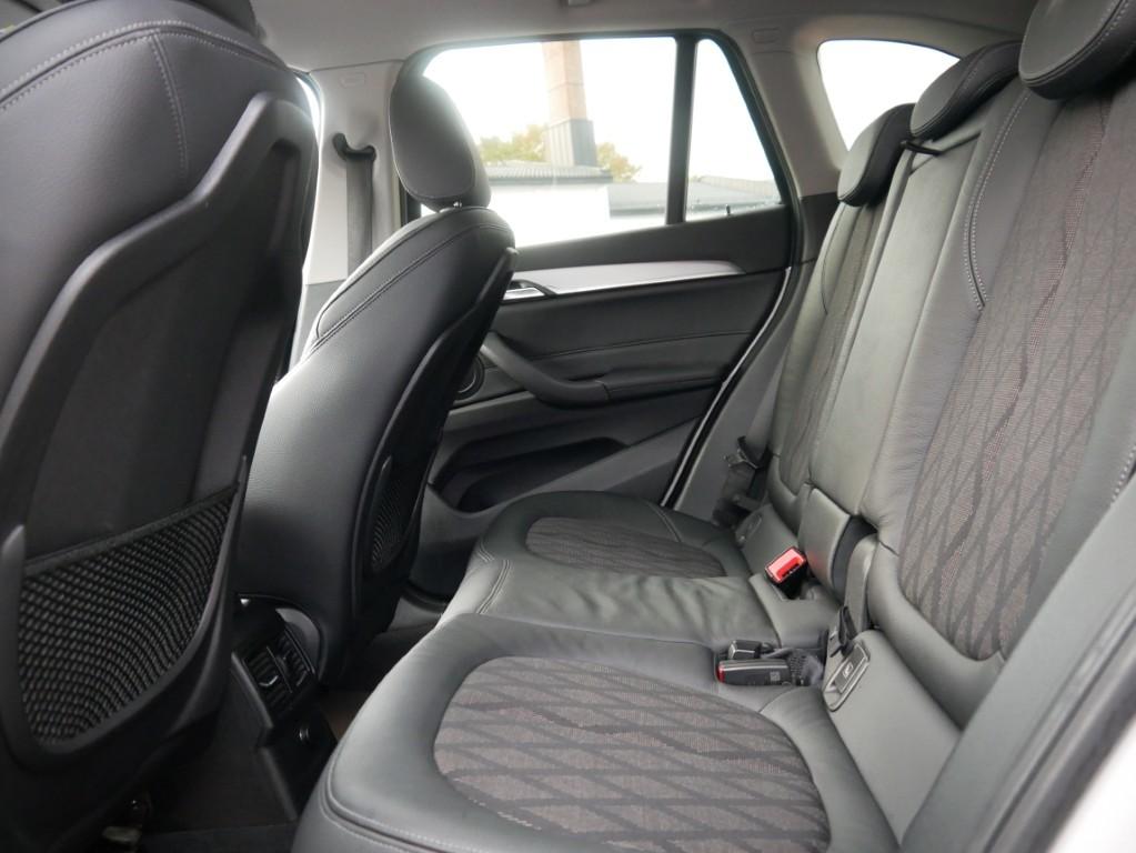 BMW X1 sDrive 20 i xLine LED Navi Kamera Sitzheizung