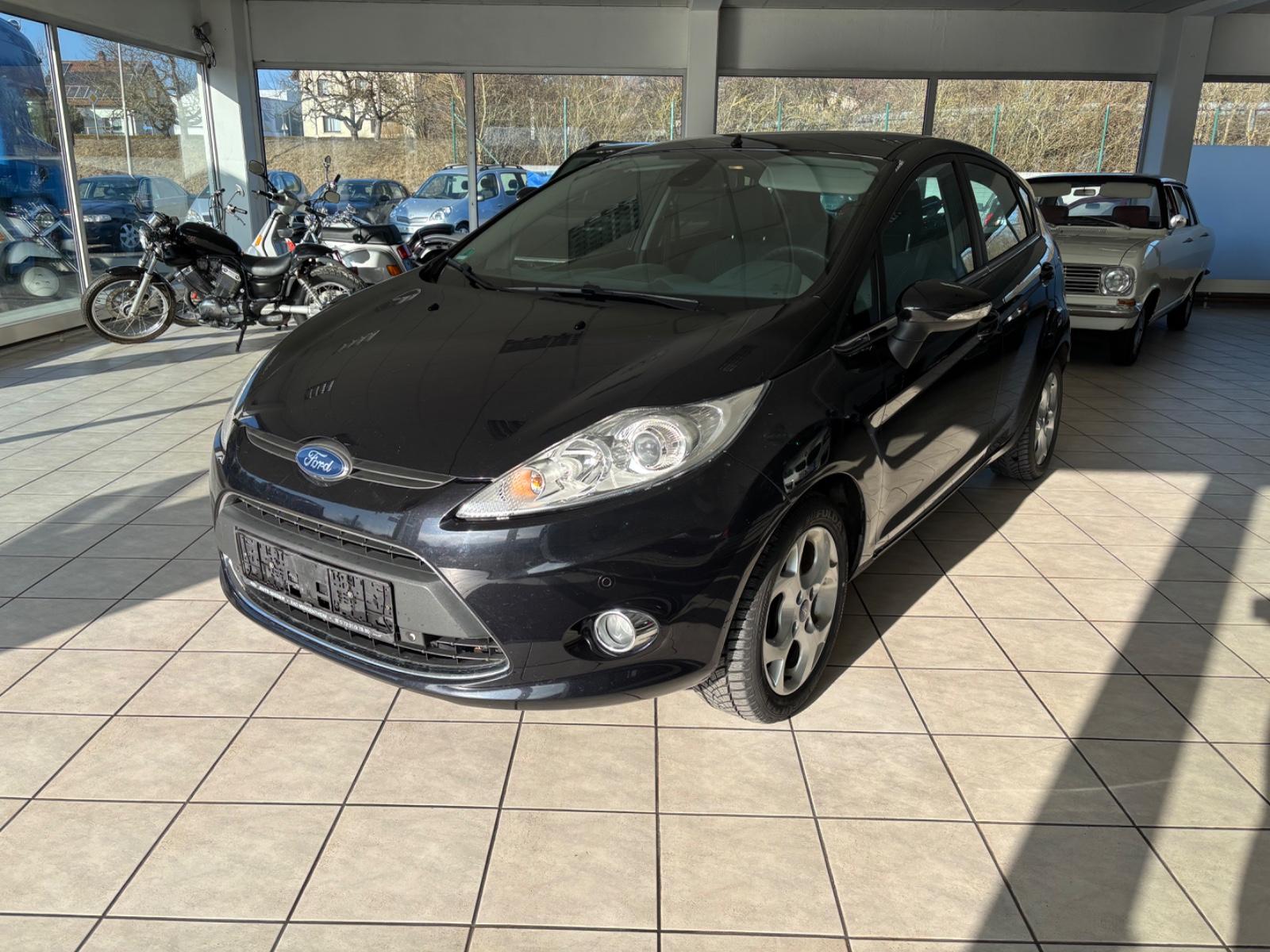 Ford Fiesta Titanium TÜV neu Service neu 8- fach