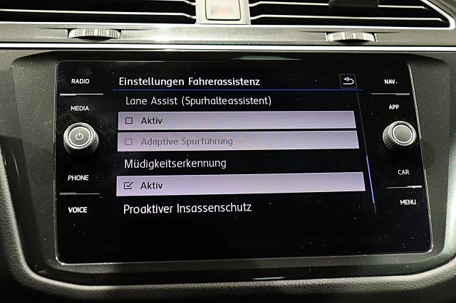 Tiguan 2.0 TDI Join AHK ACC NAVI PDC 1. HAND TEM