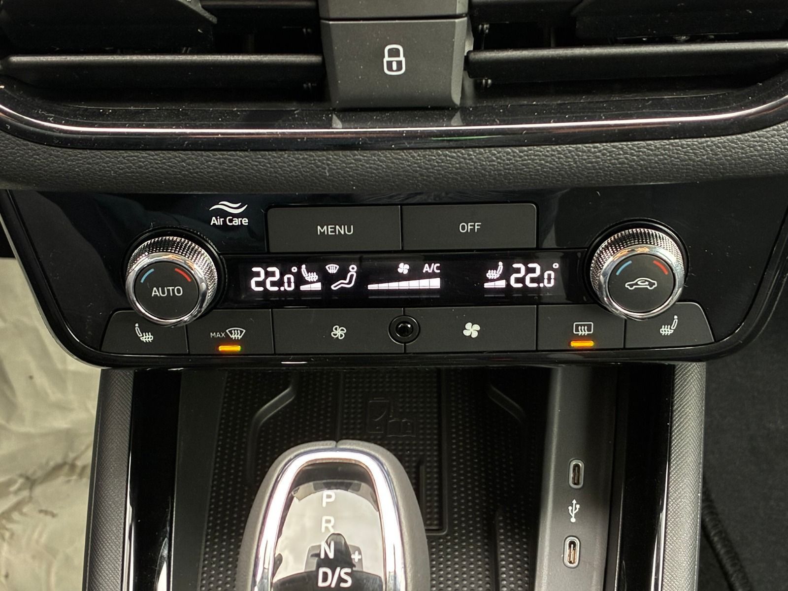 Fahrzeugabbildung SKODA Kamiq Selection 115PS DSG*RFK*PDC*LED*SmartLink