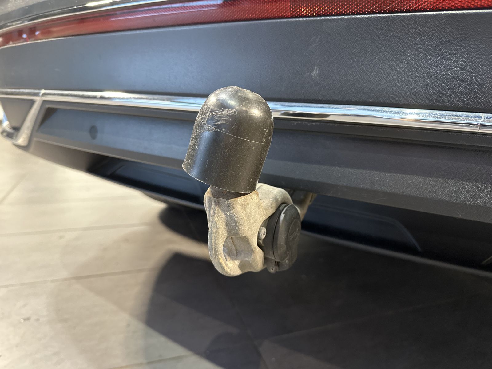 Fahrzeugabbildung Volkswagen Tiguan 2.0 TDI 4M DSG Sport NAV+LED+AHK+VCOCK+PP