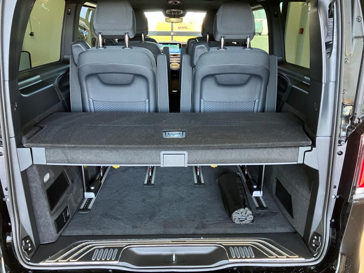 Fahrzeugabbildung Mercedes-Benz V 250 d STY/L 4x4 AHK PanoDach LED EASY-PACK