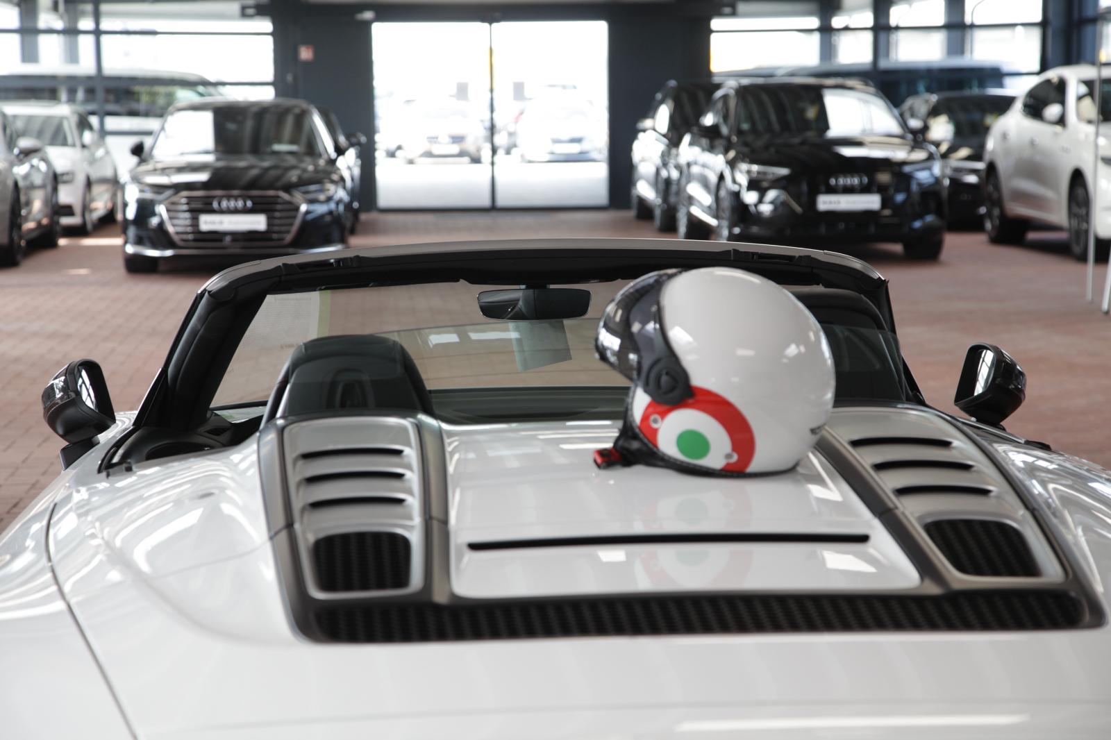 showroom-image-bottom
