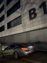 Mercedes-Benz CLS 63 AMG  V8 Biturbo, Heckantrieb, Massage - aus 2011: Cl AMG