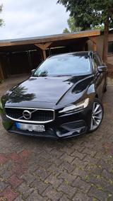 Volvo V60 2.0 B4 Mom., 61 tkm, TÜV 07/27, 19" LMF,  WR - Volvo V60 in Dresden