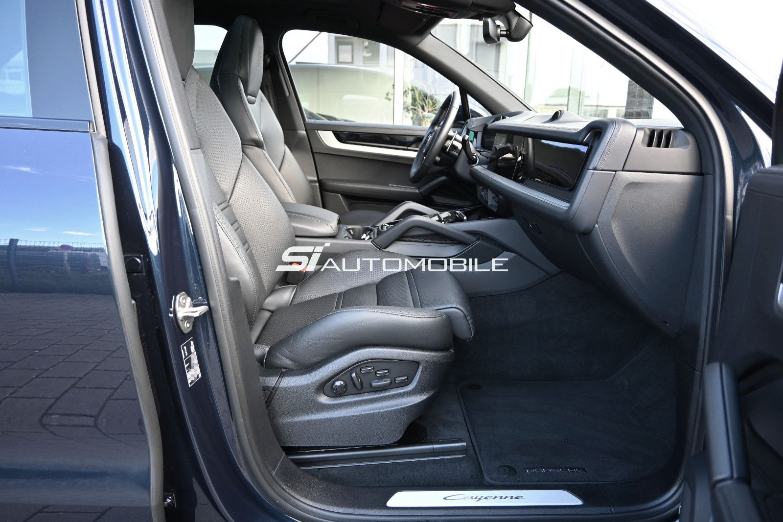 Fahrzeugabbildung Porsche Cayenne E-Hybrid SPORT DESIGN °UVP 156.695€°PDCC