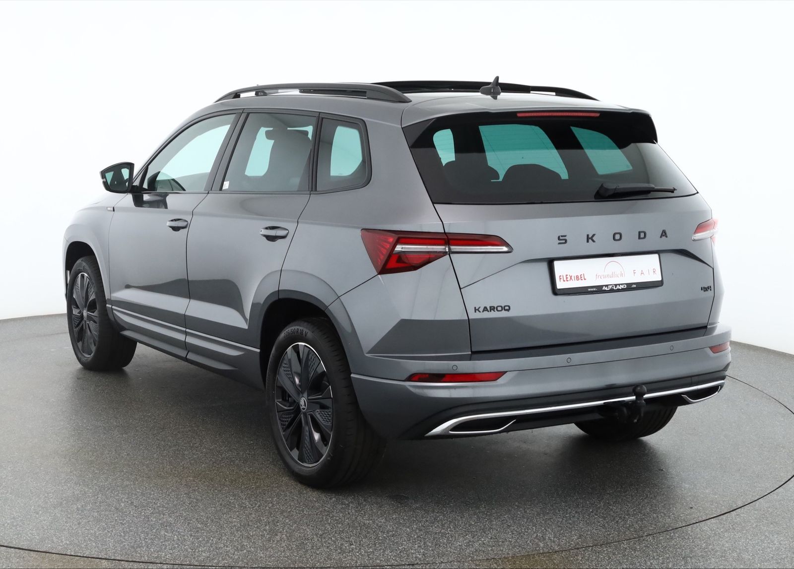Skoda Karoq Sportline 2.0 TSI DSG 4x4 Matrix Pano AHK imagem 3