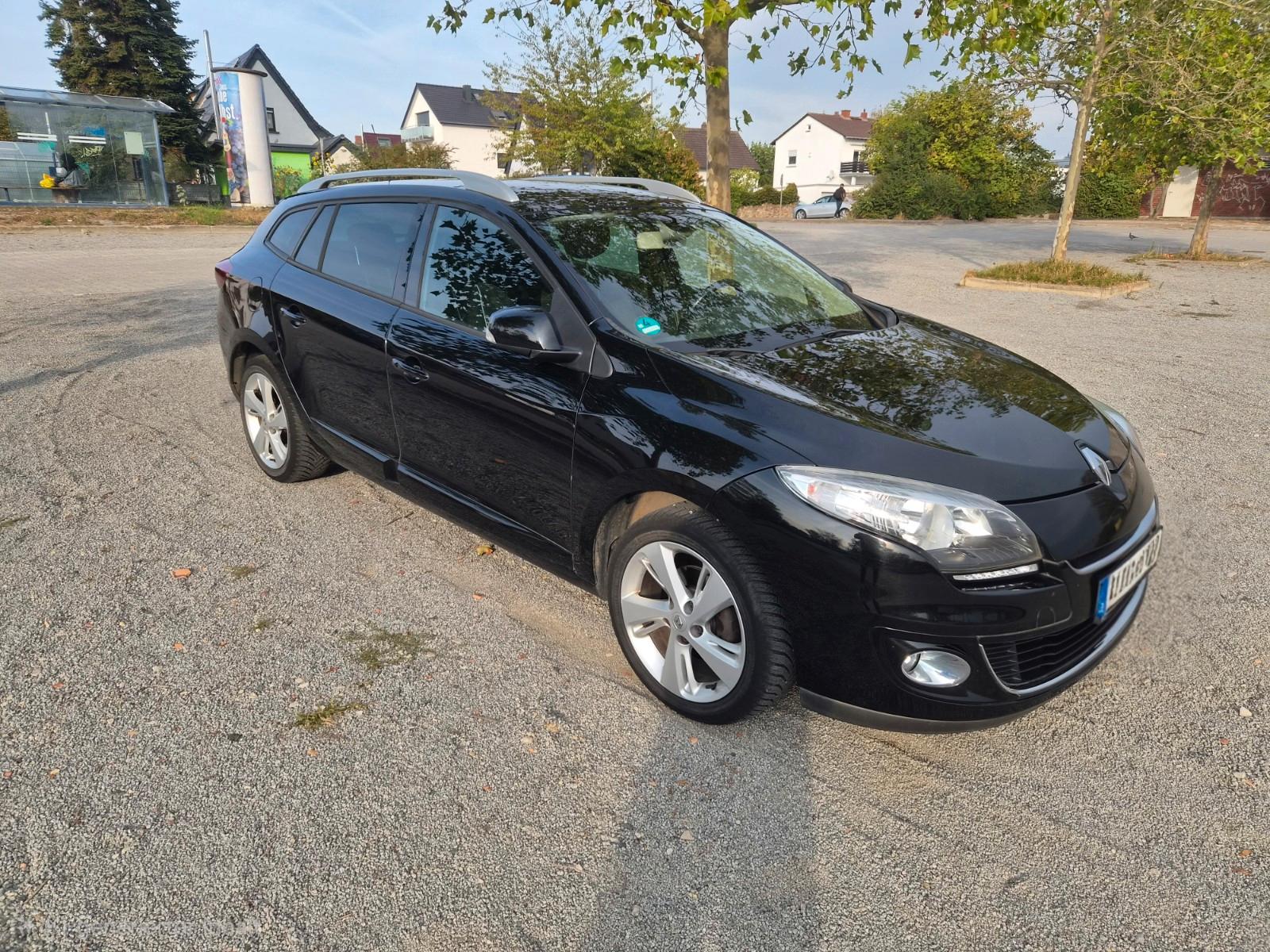 Renault Megane 2013 — rear view
