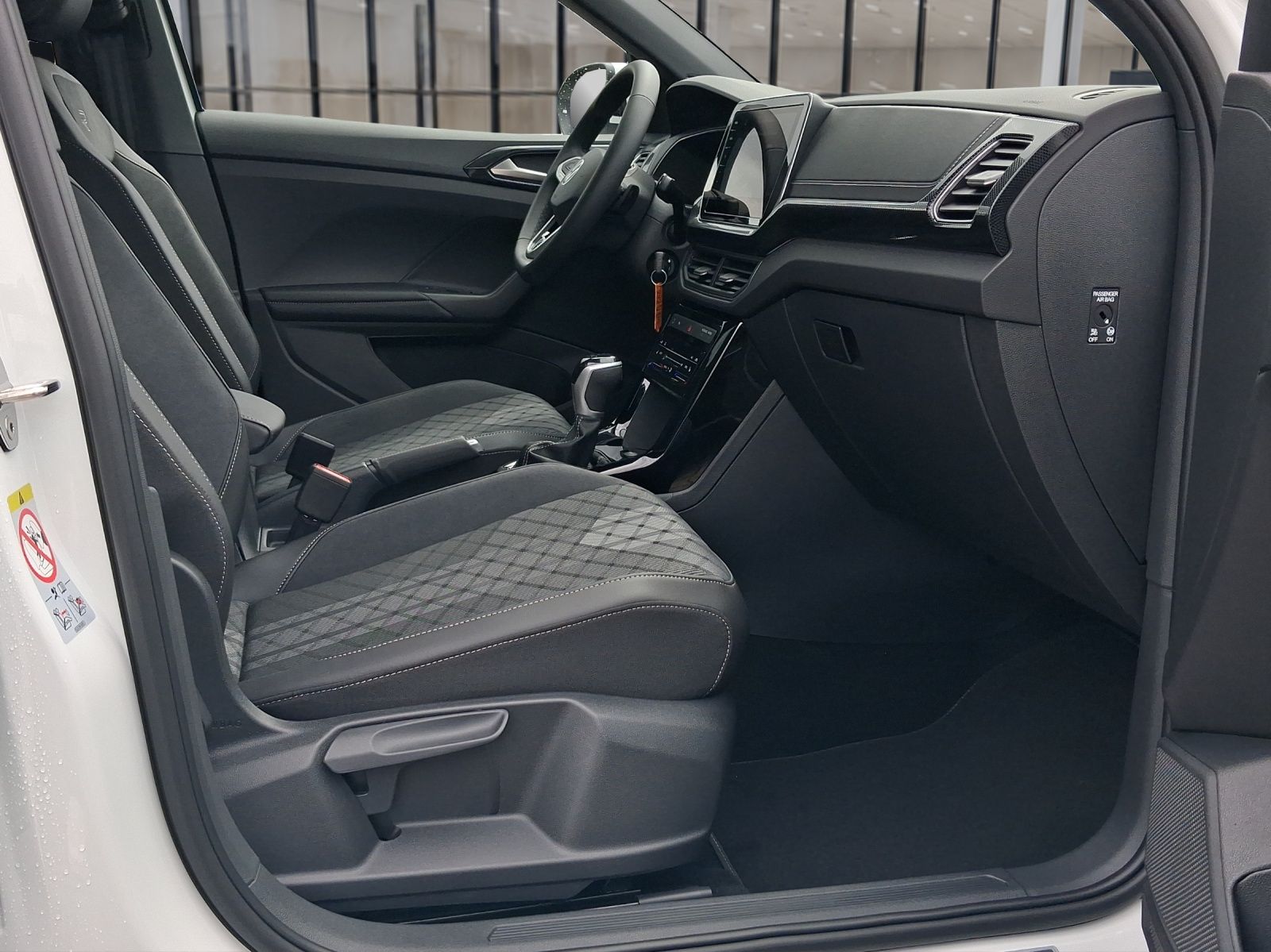 Volkswagen T-Cross - Bild 8