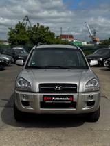 Hyundai Tucson 2.0 GLS - Hyundai TUCSON Gls mit Benzin-Antrieb