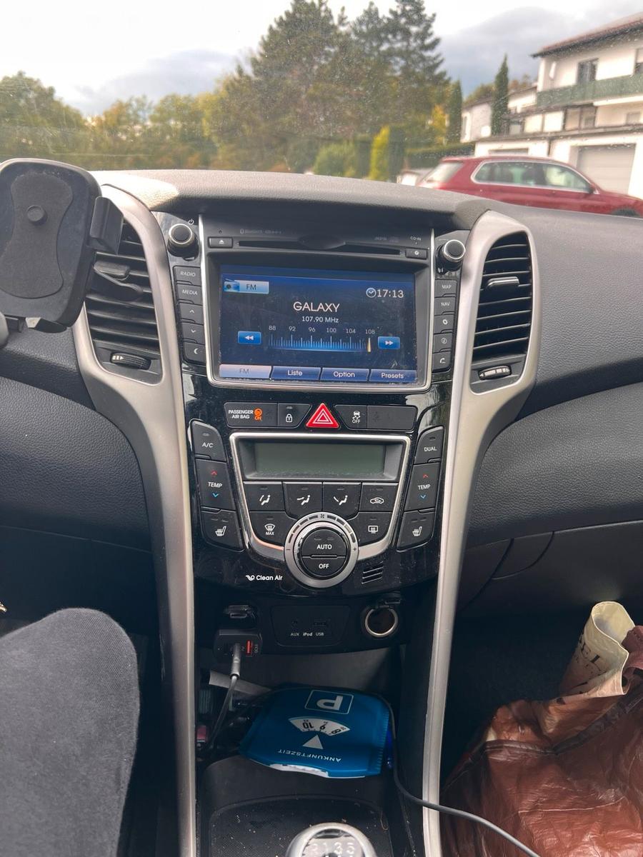 Hyundai i30 2015 — photo 13