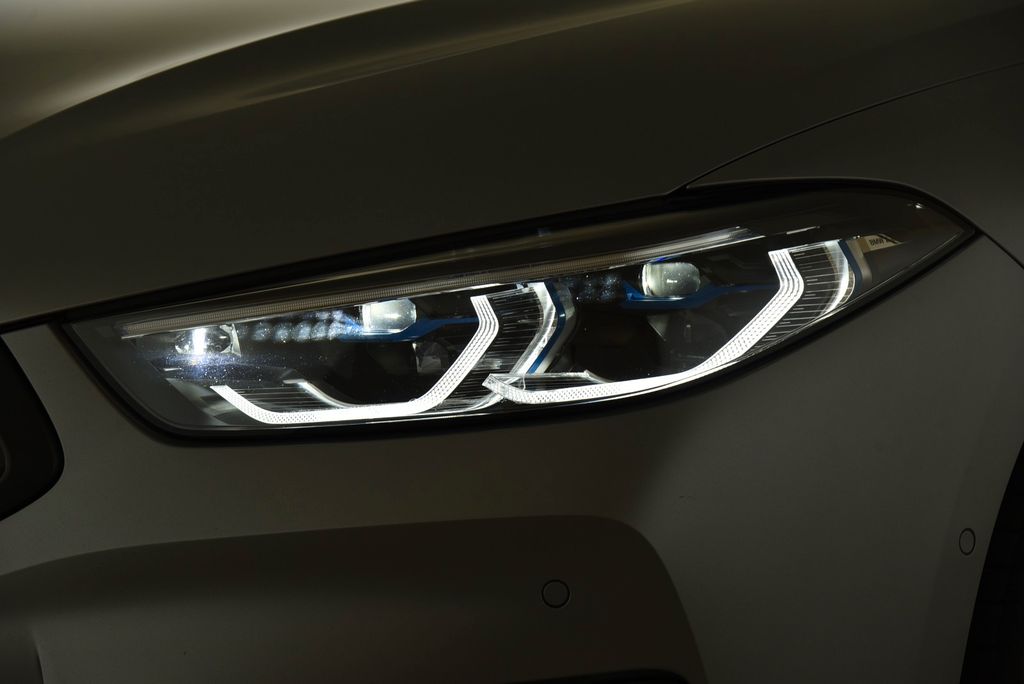 BMW 840