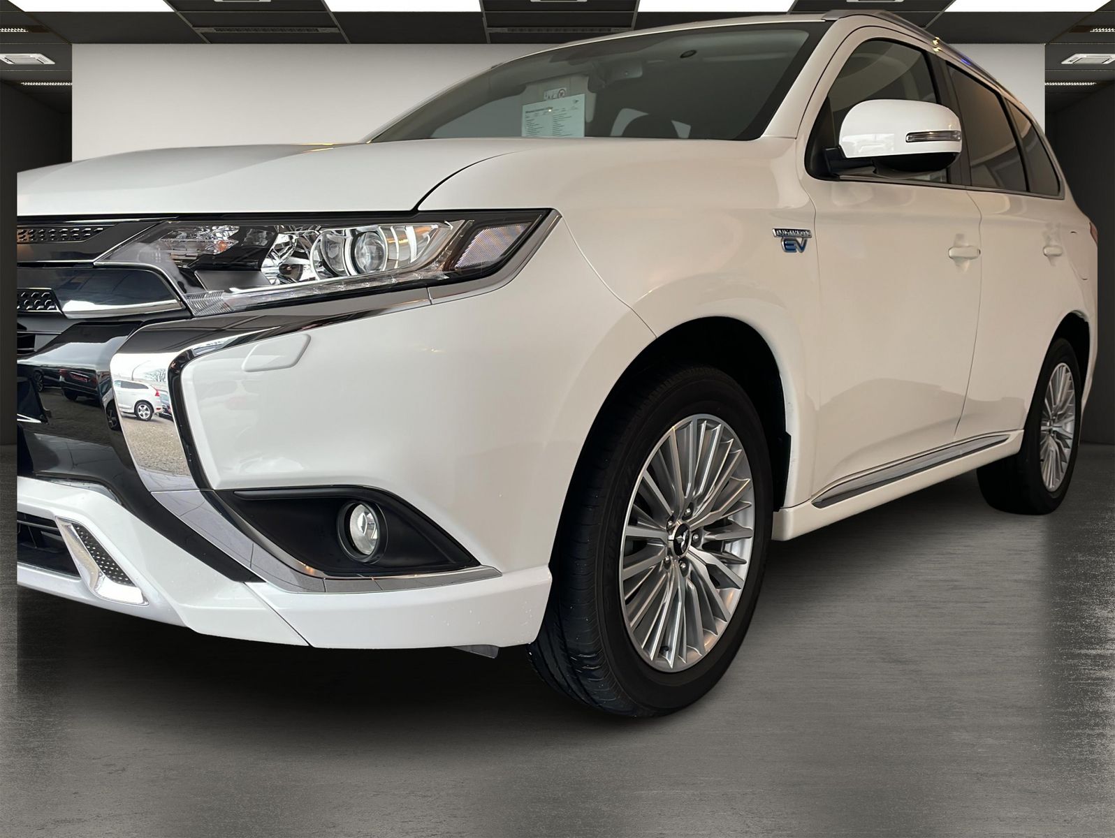 Fahrzeugabbildung Mitsubishi Outlander 2.4 Plug-In Hybrid